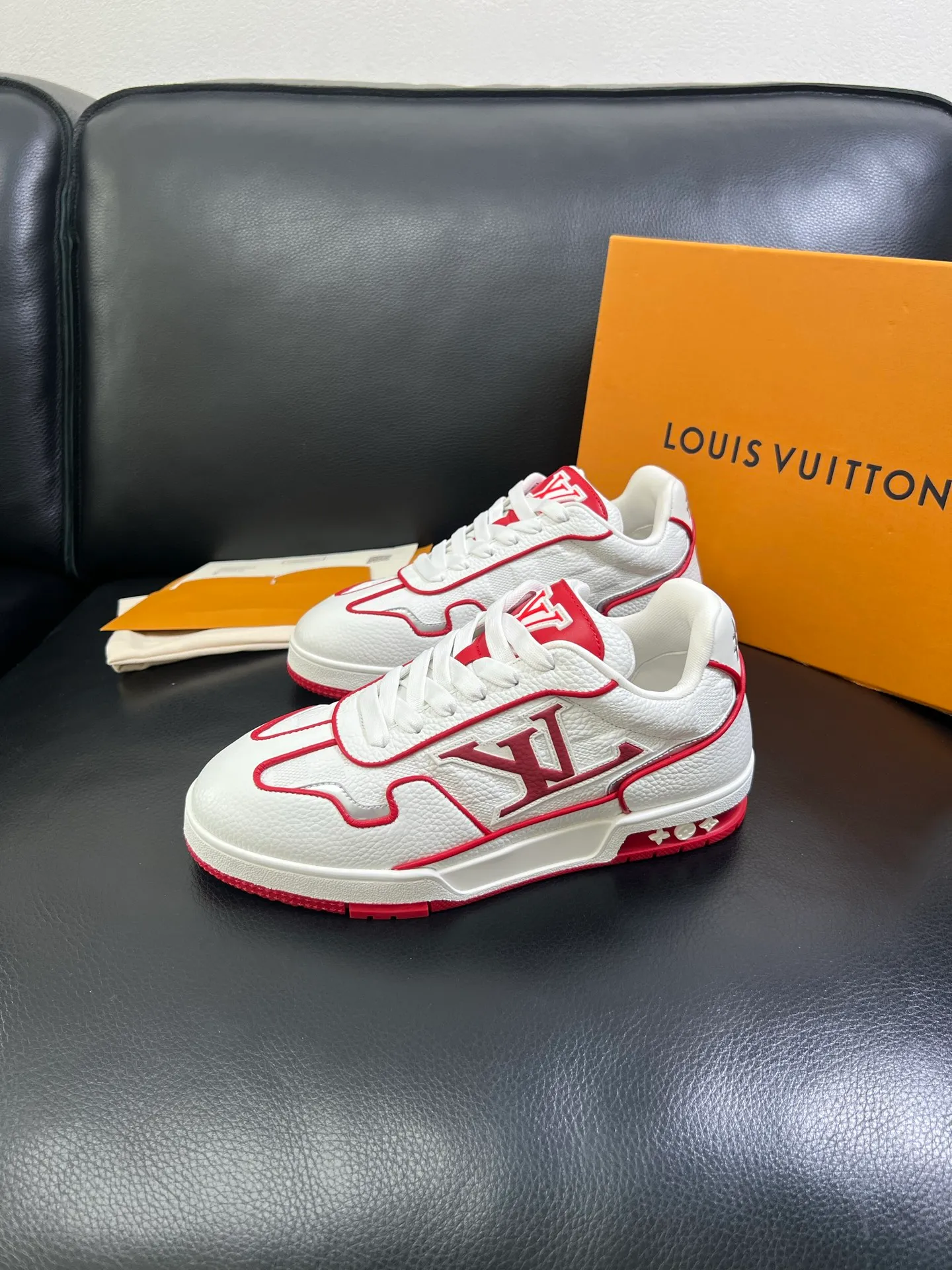 Men's shoes💰840 Lv 🔍Top purchasing agent🇮🇹 Louis Vuitton, the sports sneaker counter is synchronized, the uppers are imported from Italy, high-quality splicing colorful and complex crafts, the imported mesh padding is soft and comfortable, soles: original soles specially provided by the original factory, T men's men's shoes 💰U exclusive movable molded soles are super comfortable, original factory and single goods, 🔍🔍high quality, you can enter and leave the counter at will, welcome to compare, code number 39-44 (customized 38 45) 85878